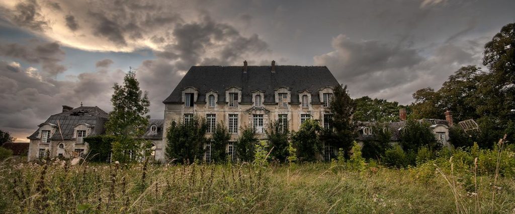 Chateau de Decroissance by Daanoe