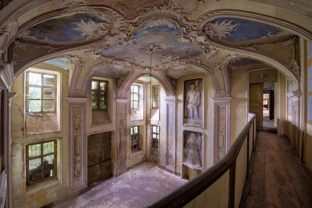 House of Heroes by Daanoe