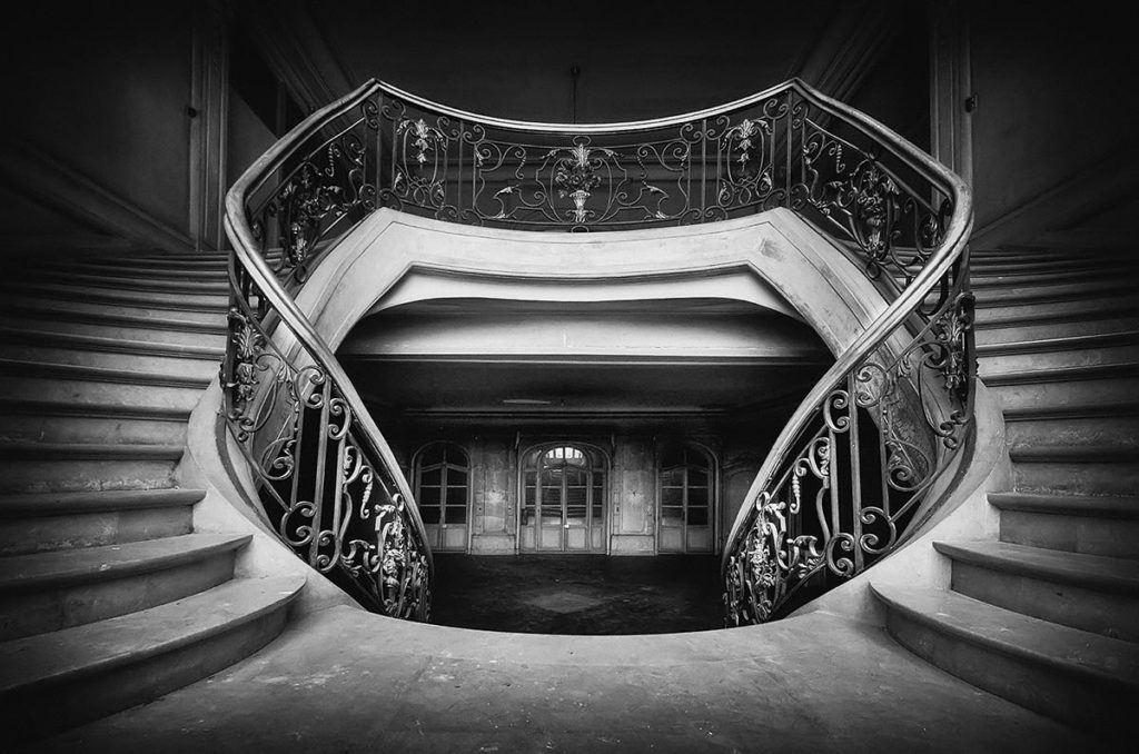 Winged Staircase by Daanoe