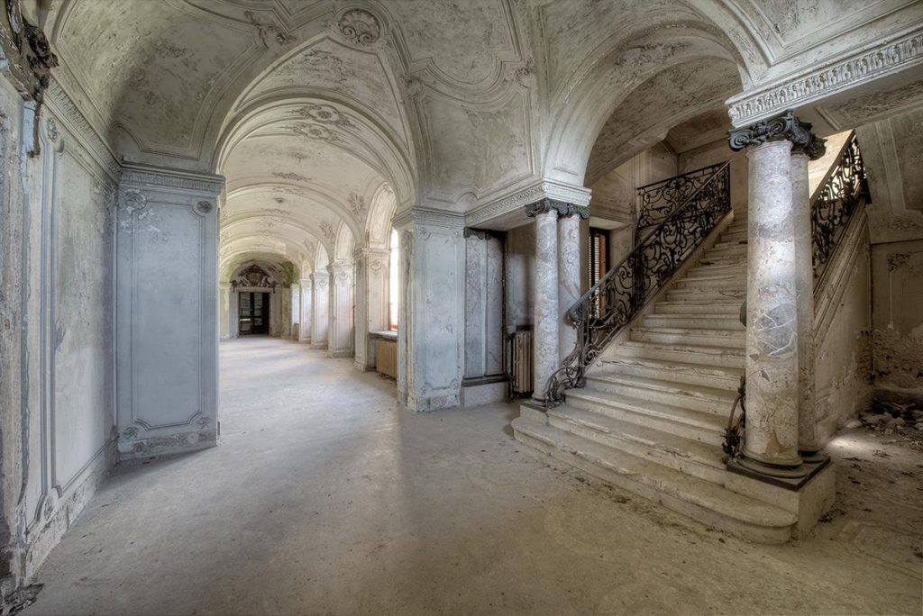 Echo of Light by Daanoe