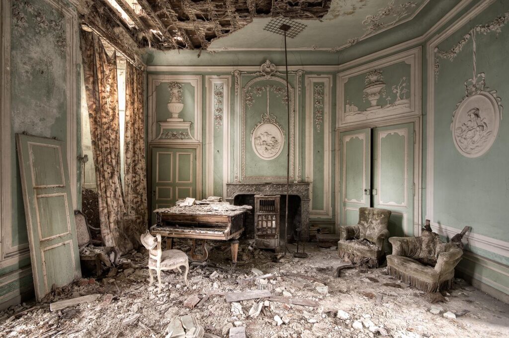 photography urbex urban exploration exploring abandoned decay art tunes of decay